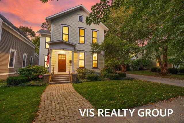 415 Howard Avenue, Grand Haven, MI 49417