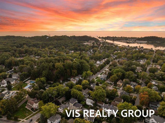 415 Howard Avenue, Grand Haven, MI 49417