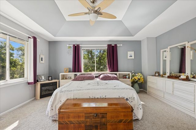 980 Dakota Drive, Woodstock, IL 60098