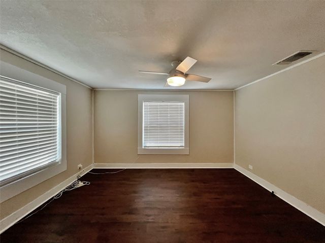 713 Spring Street, Granbury, TX 76048