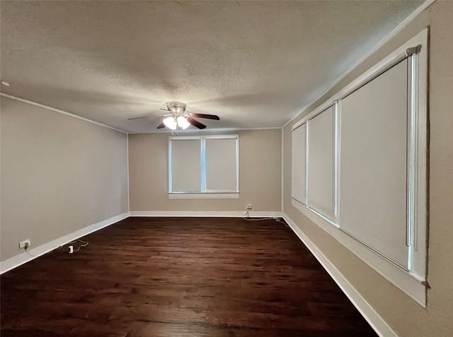 713 Spring Street, Granbury, TX 76048