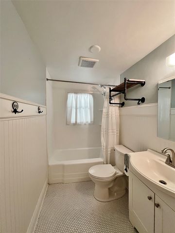 713 Spring Street, Granbury, TX 76048