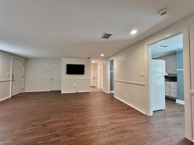 713 Spring Street, Granbury, TX 76048