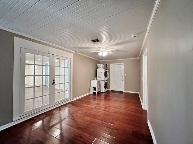 713 Spring Street, Granbury, TX 76048