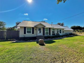 713 Spring Street, Granbury, TX 76048