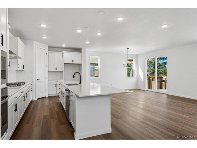 9156 Hayden Peak St, Englewood, CO 80112