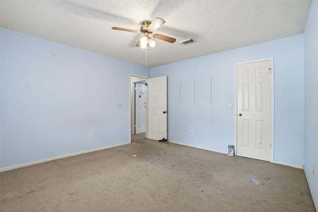 2707 Woodsboro Drive, Spring, TX 77388