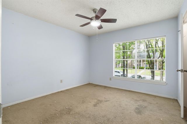 2707 Woodsboro Drive, Spring, TX 77388