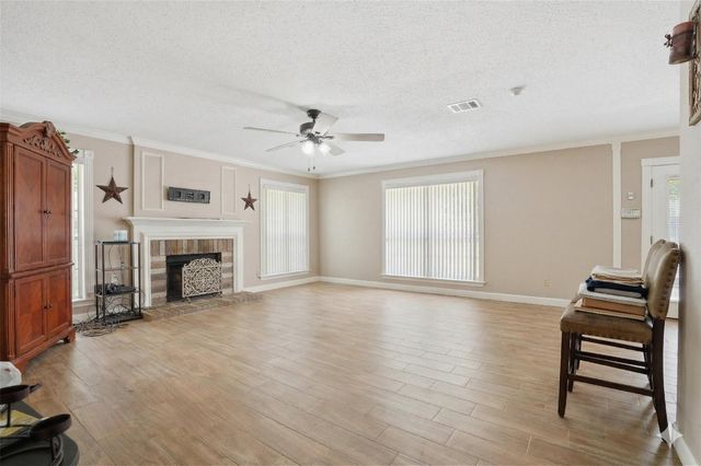 2707 Woodsboro Drive, Spring, TX 77388