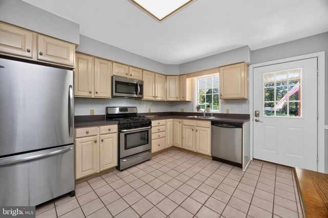 311 HILLENDALE RD, Avondale, PA 19311