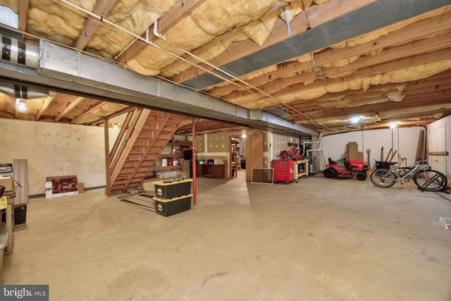 311 HILLENDALE RD, Avondale, PA 19311