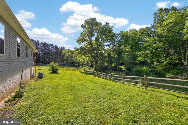311 HILLENDALE RD, Avondale, PA 19311