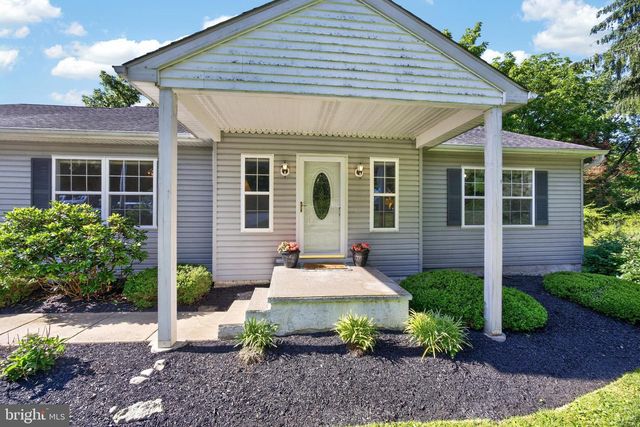 311 HILLENDALE RD, Avondale, PA 19311