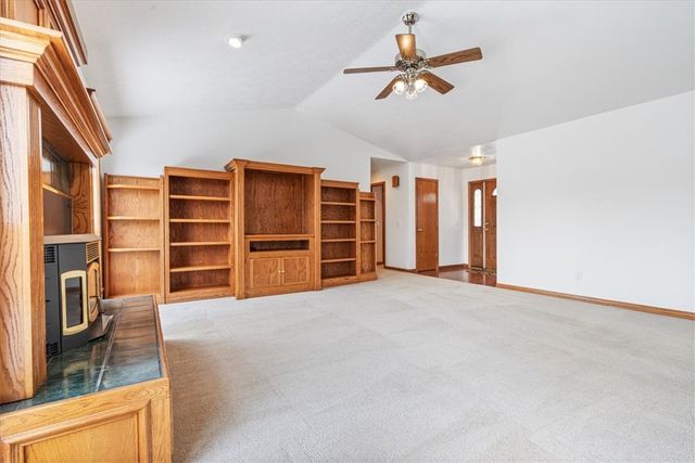 43 S Hills Loop, Holiday Island, AR 72631