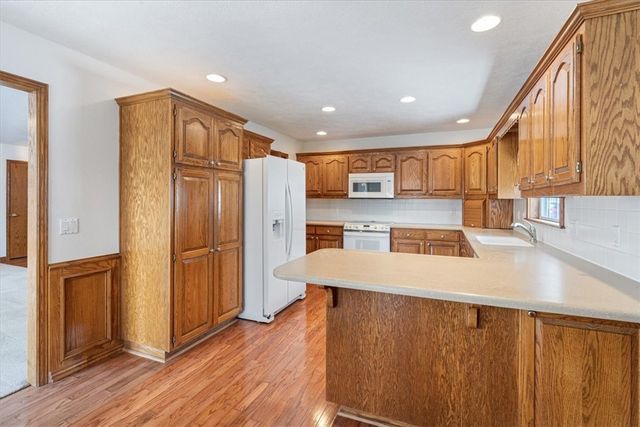 43 S Hills Loop, Holiday Island, AR 72631