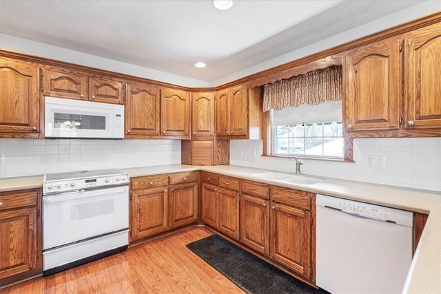 43 S Hills Loop, Holiday Island, AR 72631