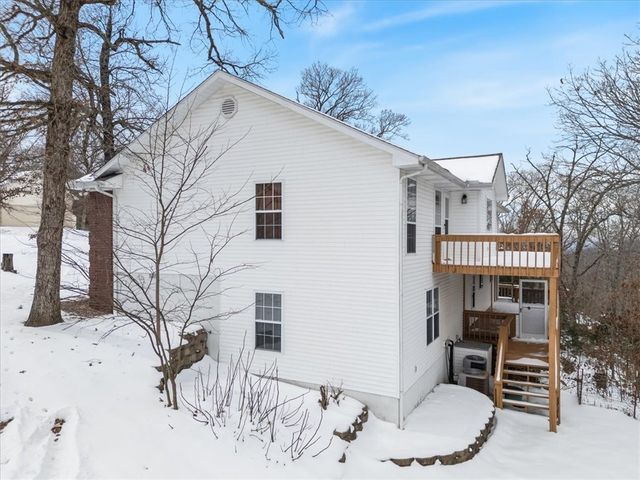 43 S Hills Loop, Holiday Island, AR 72631