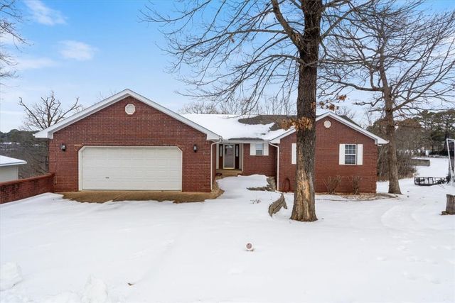 43 S Hills Loop, Holiday Island, AR 72631