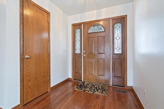 43 S Hills Loop, Holiday Island, AR 72631