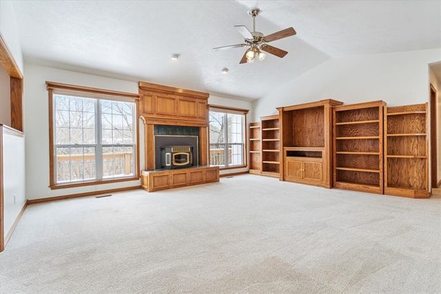 43 S Hills Loop, Holiday Island, AR 72631