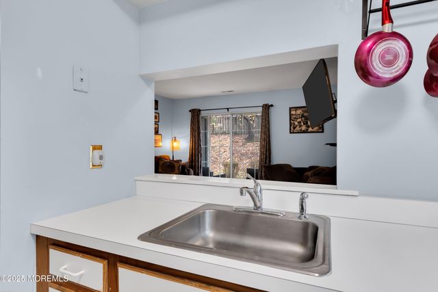 1703 Commons Drive 3, East Brunswick, NJ 08816