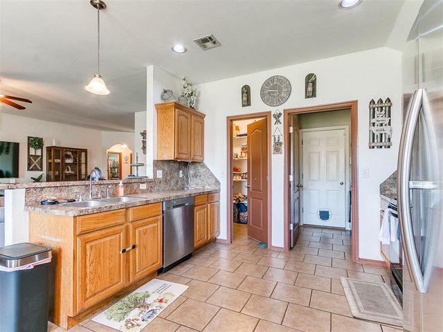 8013 Chumley Lane, Oklahoma City, OK 73135