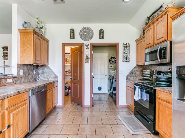 8013 Chumley Lane, Oklahoma City, OK 73135