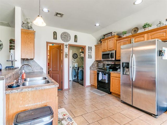 8013 Chumley Lane, Oklahoma City, OK 73135