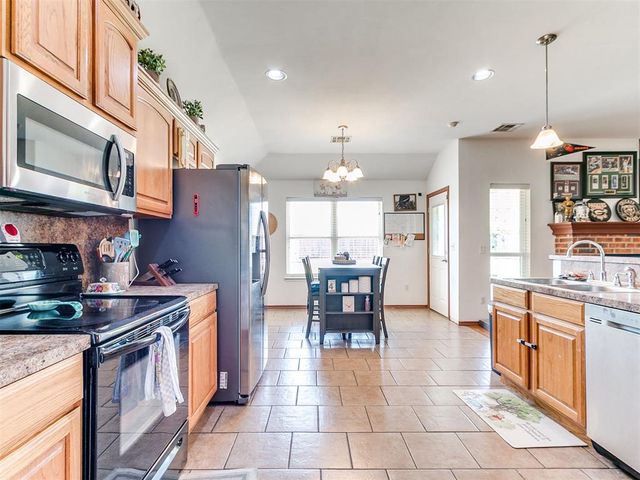 8013 Chumley Lane, Oklahoma City, OK 73135