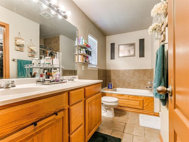 8013 Chumley Lane, Oklahoma City, OK 73135