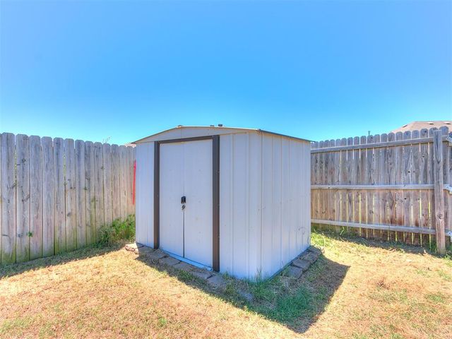 8013 Chumley Lane, Oklahoma City, OK 73135