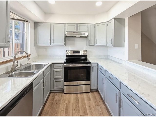 8215 S Fillmore Cir, Littleton, CO 80122