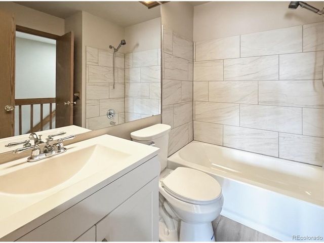 8215 S Fillmore Cir, Littleton, CO 80122