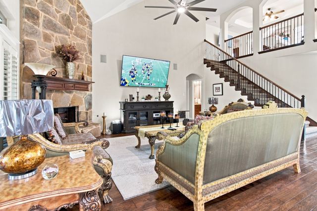 5812 Pine Flat Court, Fort Worth, TX 76179