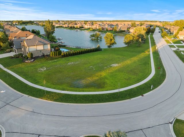 24241 S Sunset Lakes Drive, Manhattan, IL 60442