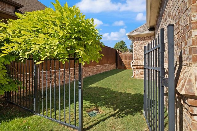 836 Sabine Trail, Mansfield, TX 76063