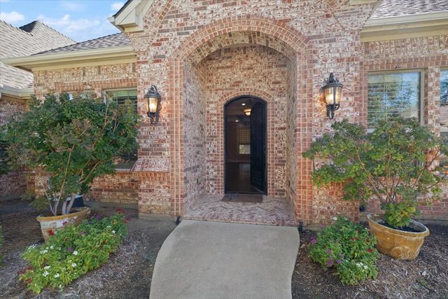 836 Sabine Trail, Mansfield, TX 76063