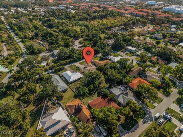 5826 Algiers ST, Fort Myers, FL 33919