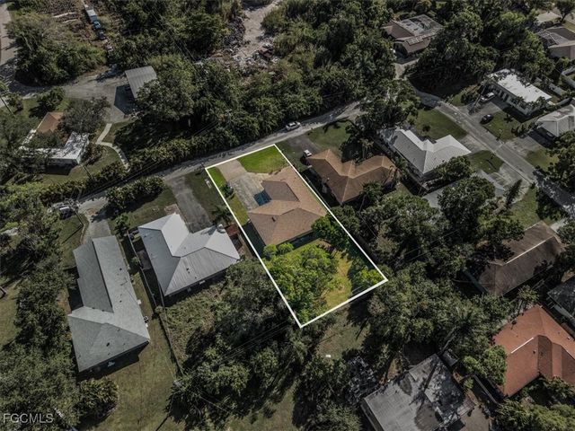 5826 Algiers ST, Fort Myers, FL 33919