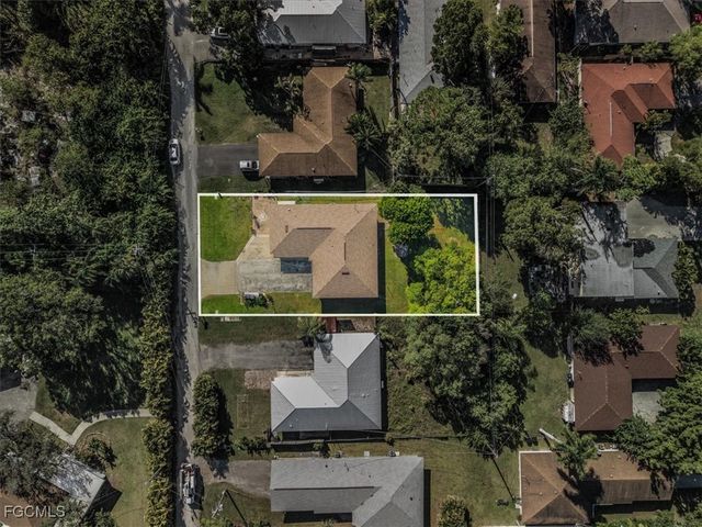 5826 Algiers ST, Fort Myers, FL 33919