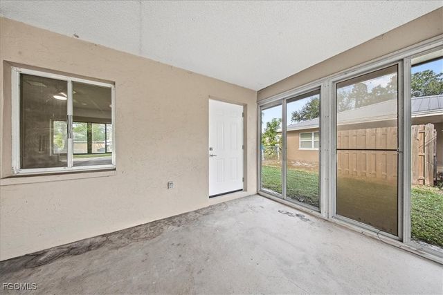 5826 Algiers ST, Fort Myers, FL 33919