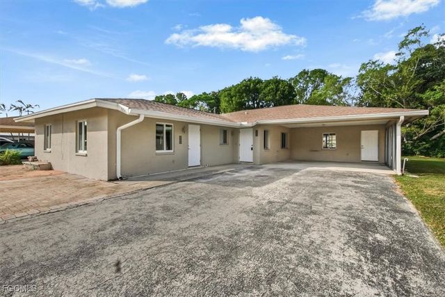 5826 Algiers ST, Fort Myers, FL 33919