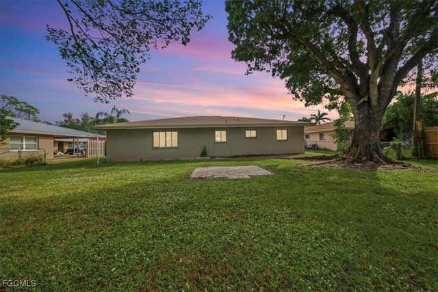 5826 Algiers ST, Fort Myers, FL 33919