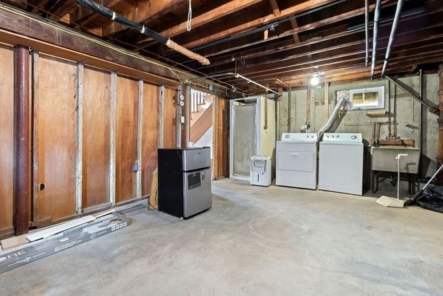 16 Wedgemere 16, Boston, MA 02132