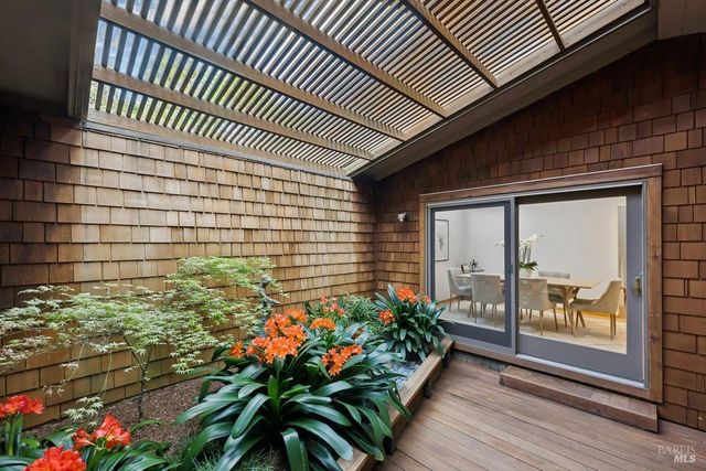 42 Underhill Rd, Mill Valley, CA 94941