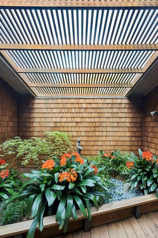 42 Underhill Rd, Mill Valley, CA 94941