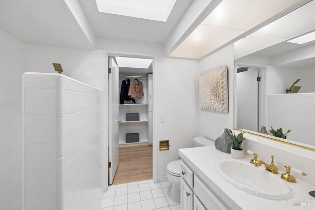 42 Underhill Rd, Mill Valley, CA 94941