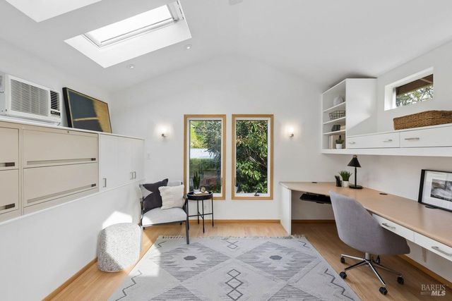 42 Underhill Rd, Mill Valley, CA 94941