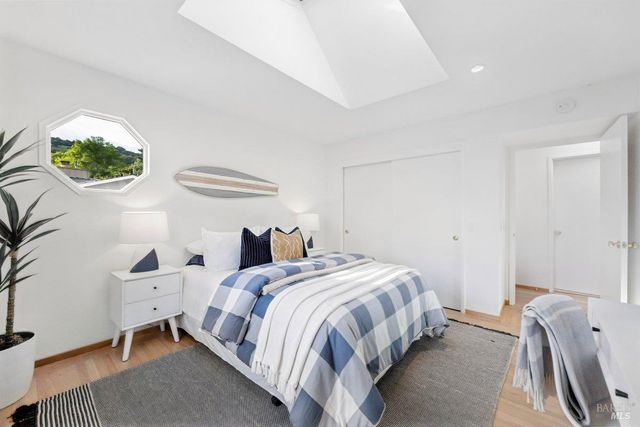 42 Underhill Rd, Mill Valley, CA 94941
