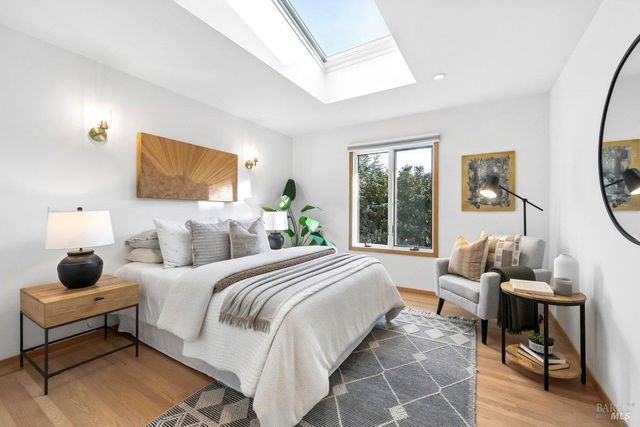 42 Underhill Rd, Mill Valley, CA 94941